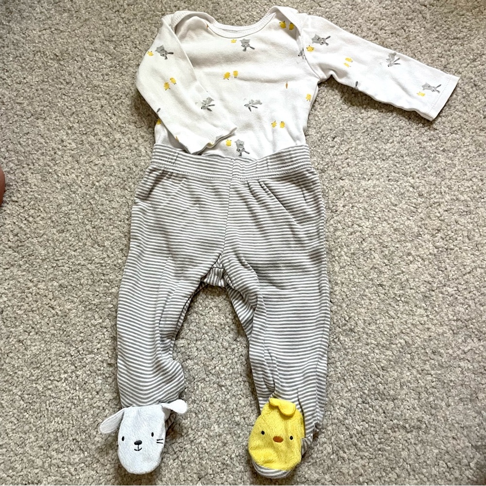 🐥 Carters 3 months Easter matching set onesie and footed pants, gender neutral